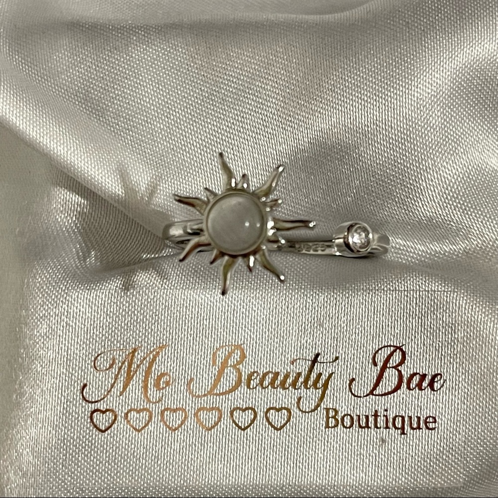 Silver Sun Fidget Ring - Picture 4 of 6